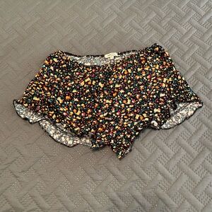 Heart & Hips Ruffled Shorts